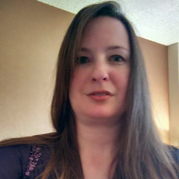 Meet your Posher, Nora - Picture 1 of 1